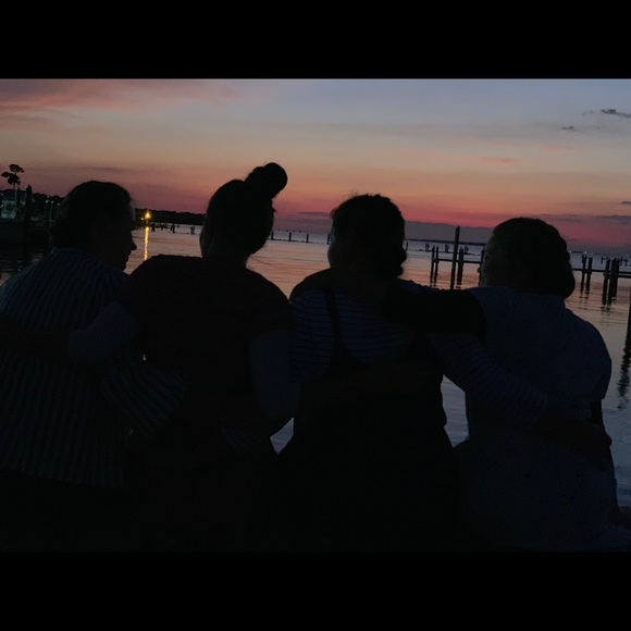 H E Y  Y ‘ A L L. - Picture 6 of 8